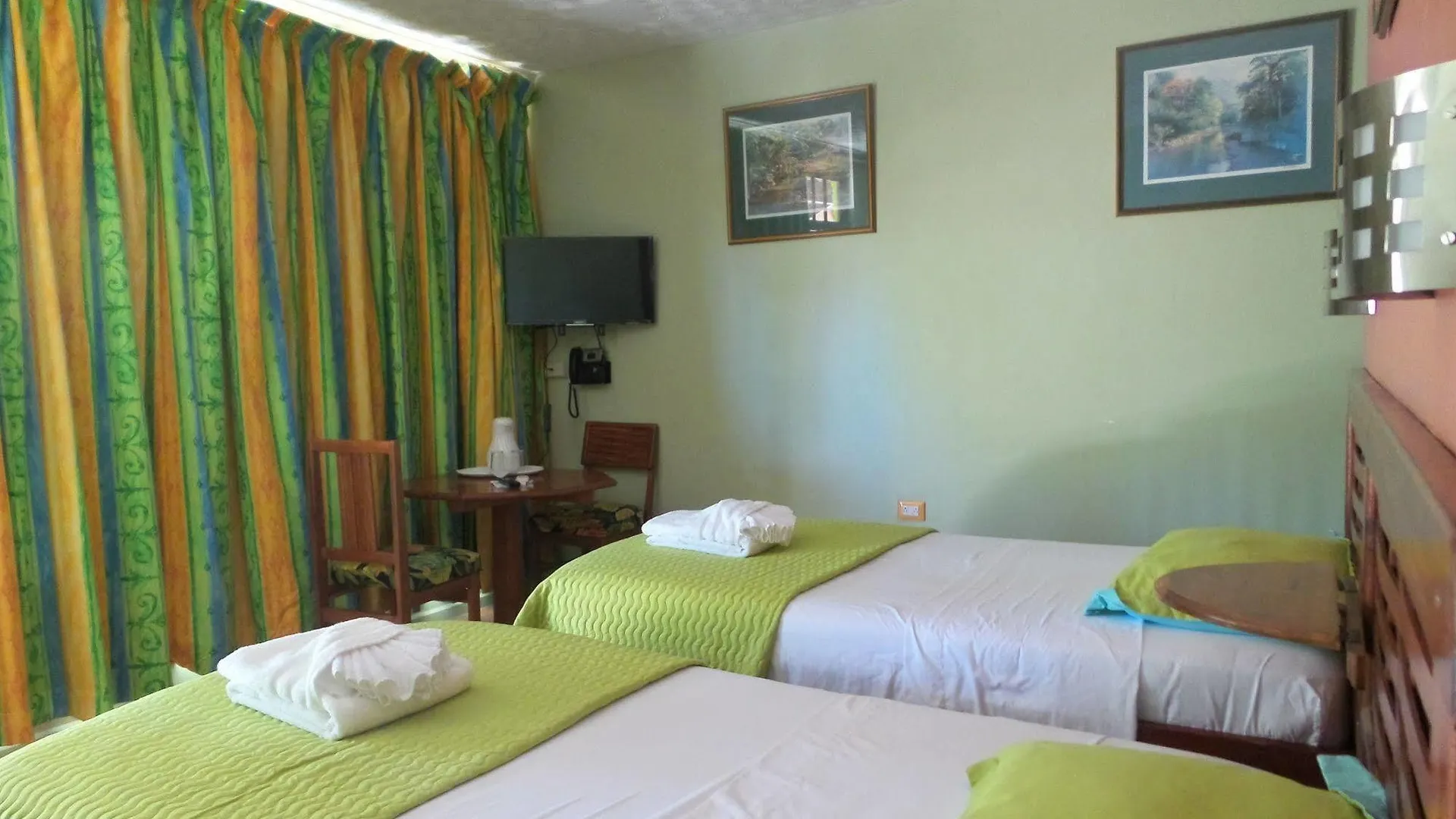 Shepherd Inn Crown Point 2*,  Trinidad & Tobago